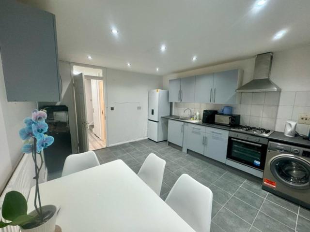 Tottenham Velvet Suites London Ngoại thất bức ảnh
